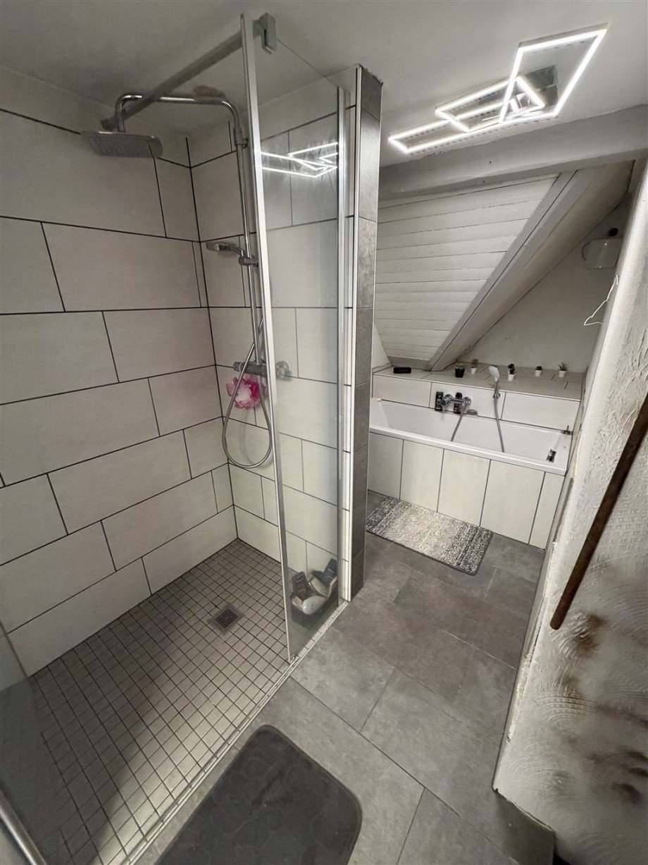 Badezimmer Einfamilienhaus H�hn