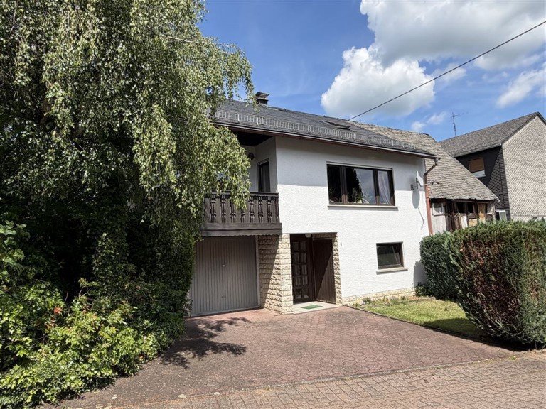 Front Westernohe Einfamilienhaus N�he Rennerod! Gepflegtes Einfamilienhaus mit kleinem Grundst�ck!