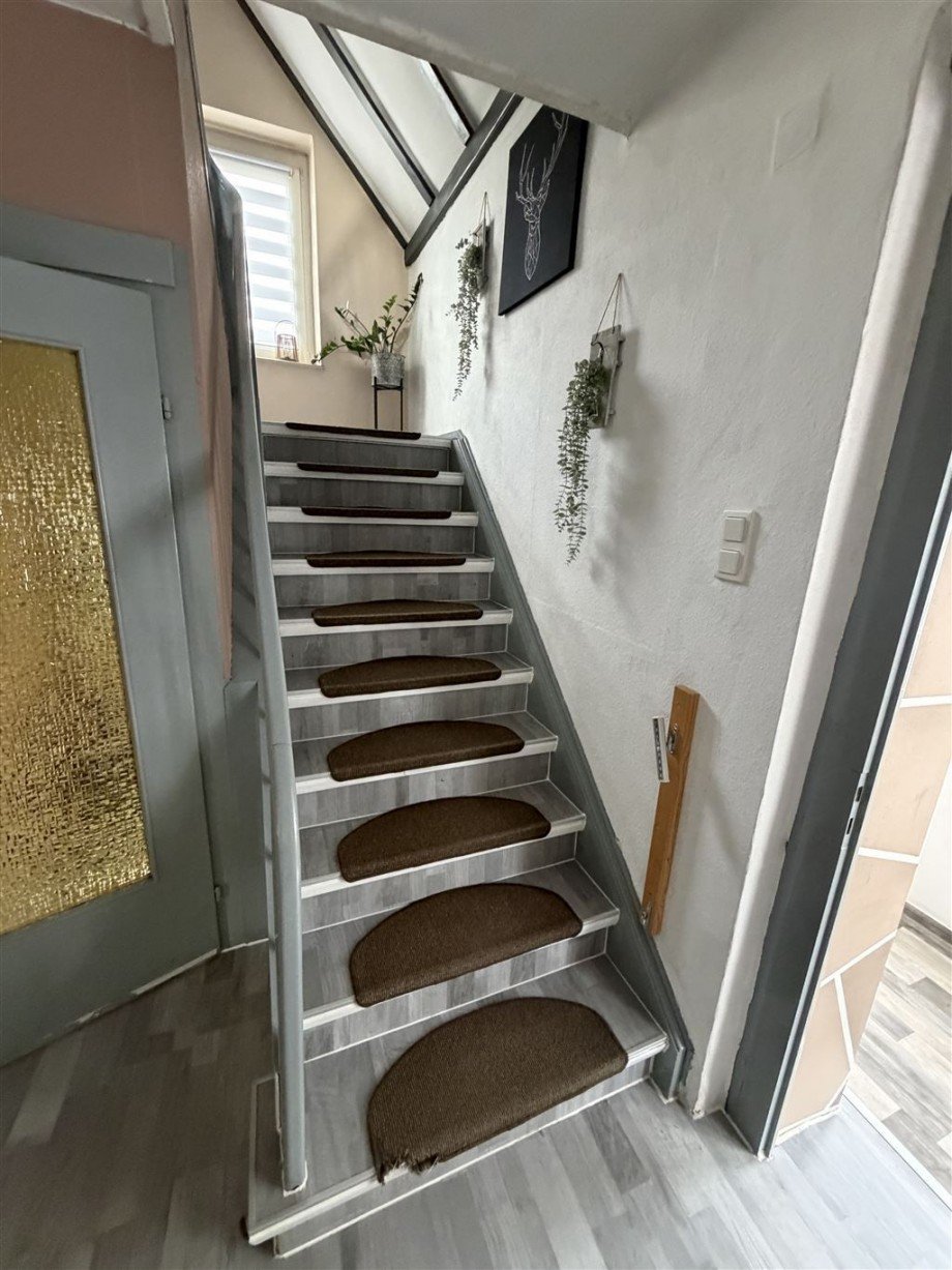 Treppe zu DG Einfamilienhaus Nistertal , Westerw