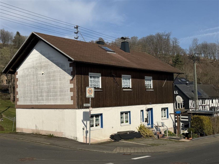 Seite Einfamilienhaus Burbach , Siegerl