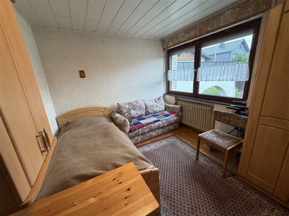Zimmer EG Einfamilienhaus H�hn