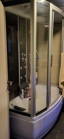 Badezimmer Bellingen, Gro�z�giges Wohnhaus inkl. Garage, gro�er Scheune und Garten!