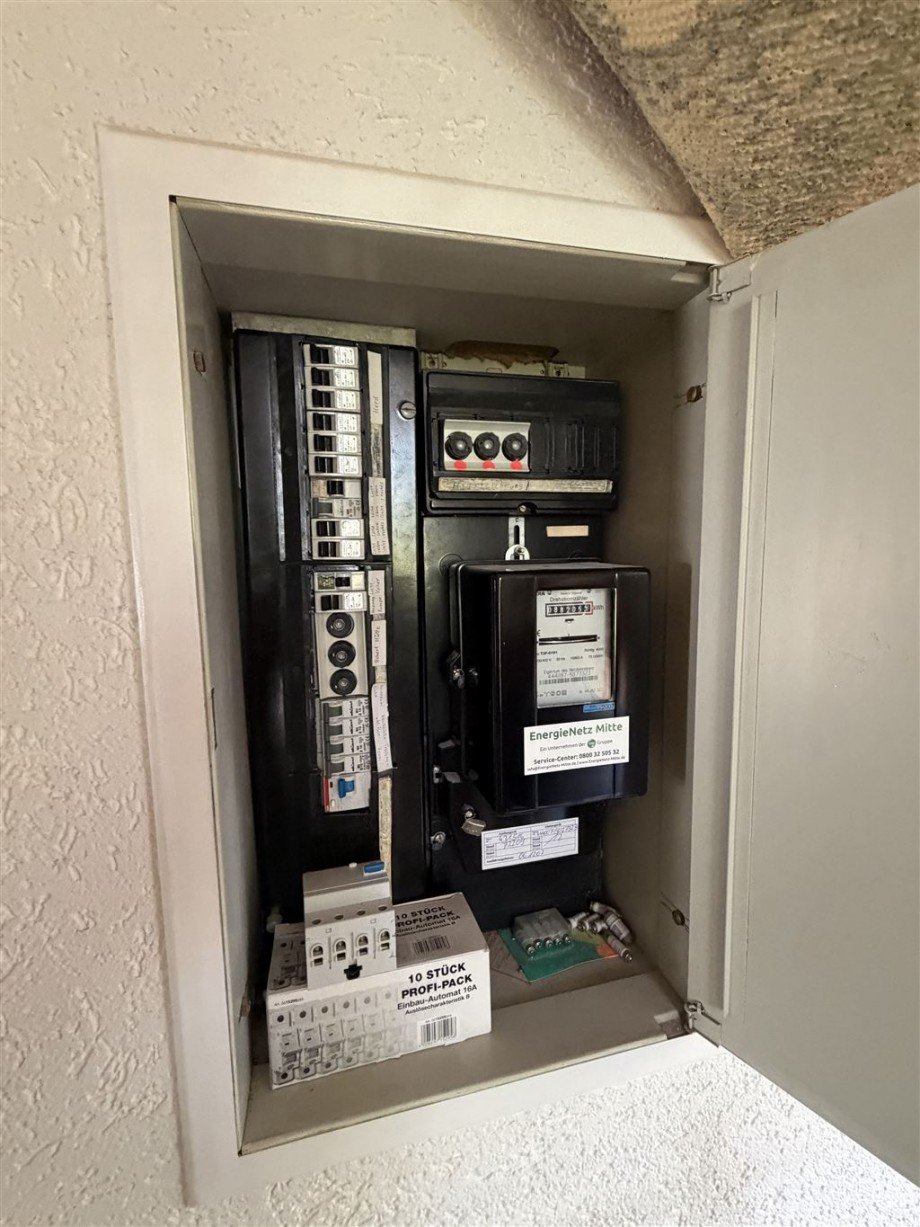 Strom Einfamilienhaus Bitzen b Wissen, Sieg