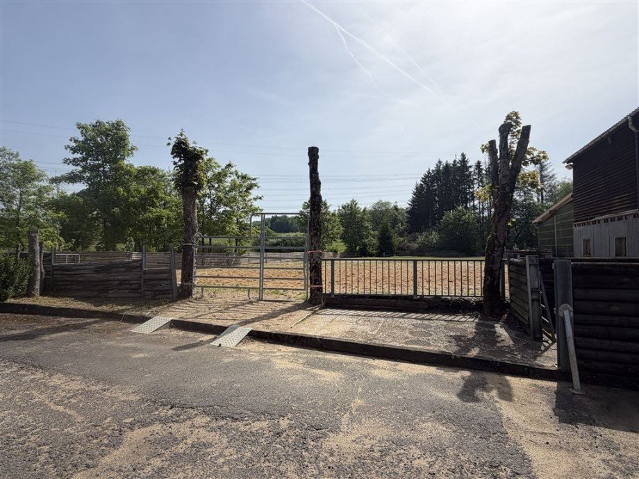 Reitplatz Land- / Forstwirtschaft Fehl-Ritzhausen