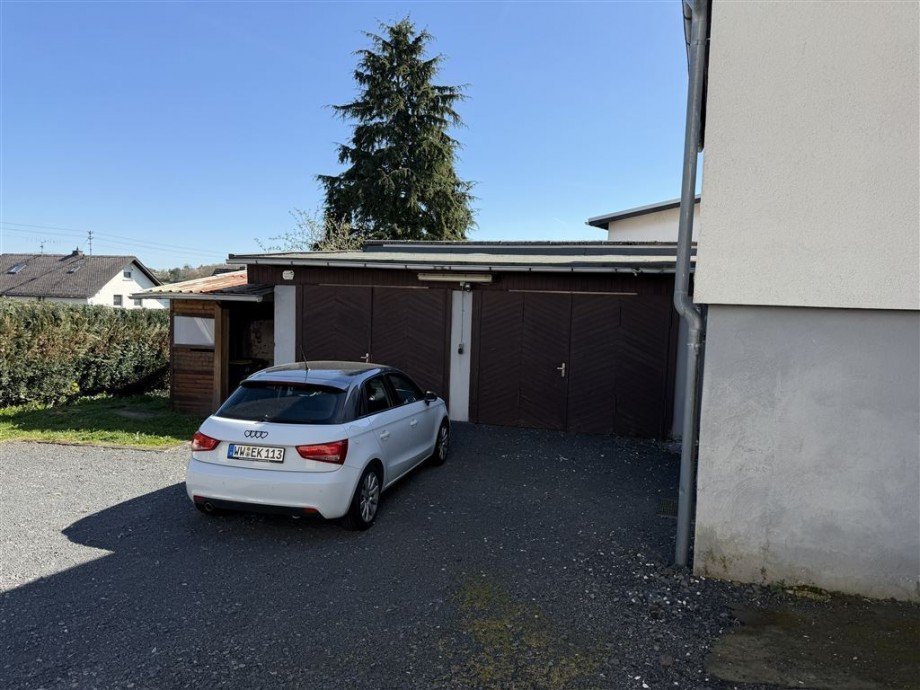 R�ckseite Einfamilienhaus Wissen , Sieg