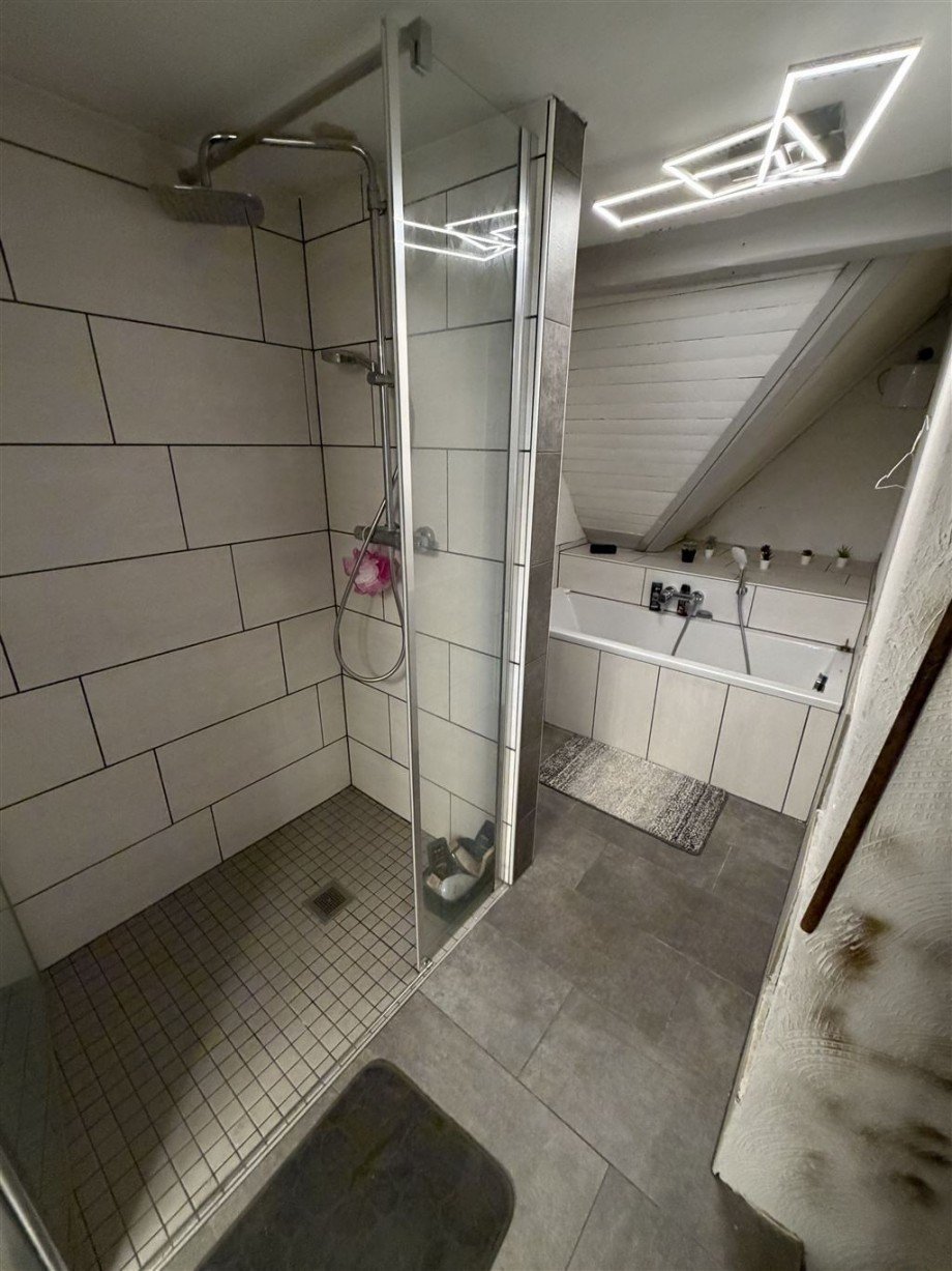 Badezimmer Einfamilienhaus H�hn