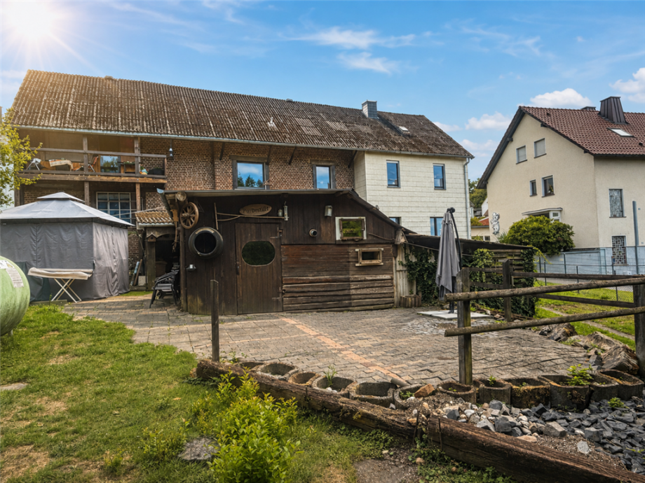 R�ckseite Einfamilienhaus Fluterschen