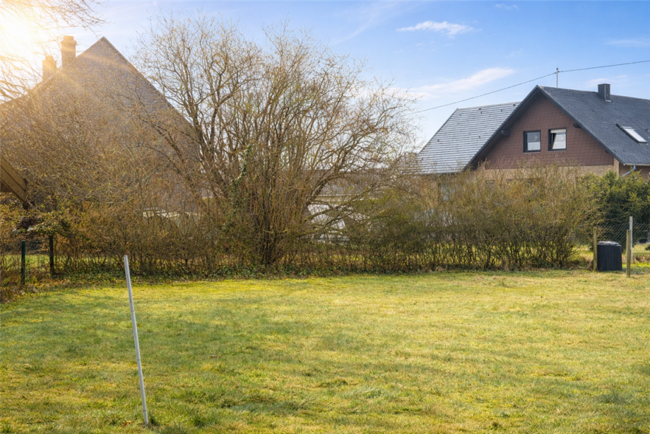 Garten Einfamilienhaus H�hn