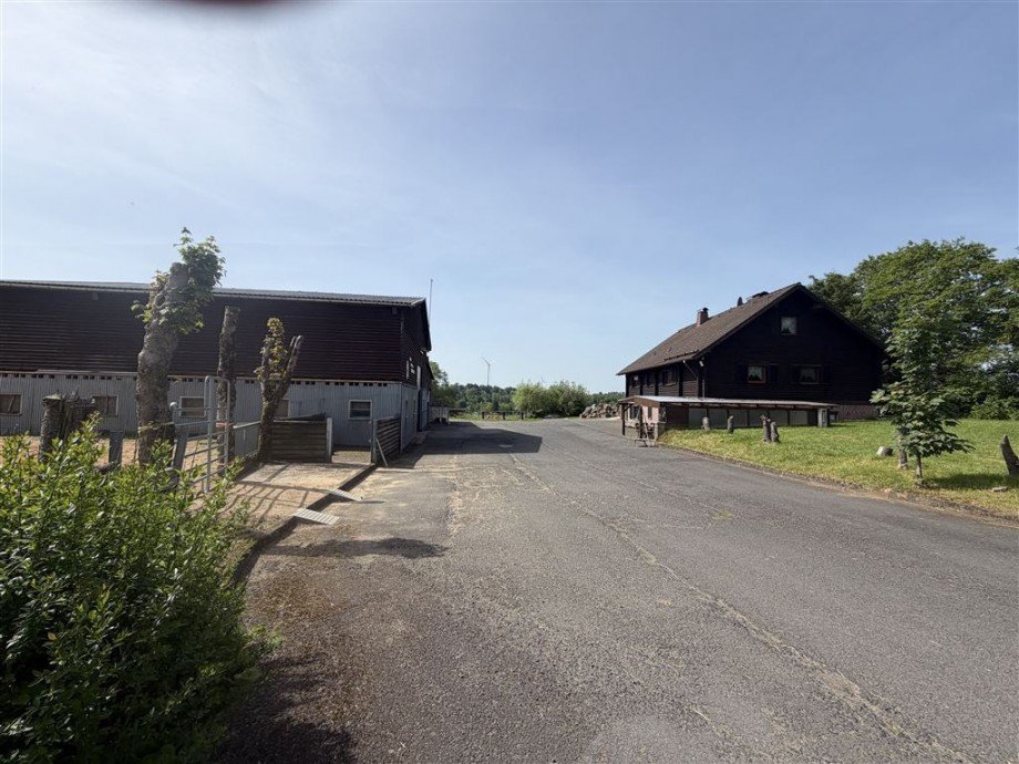 Einfahrt Land- / Forstwirtschaft Fehl-Ritzhausen