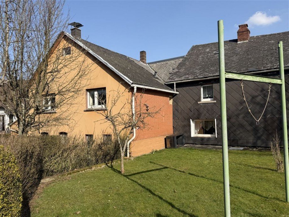 R�ckseite Einfamilienhaus Langenhahn , Westerw