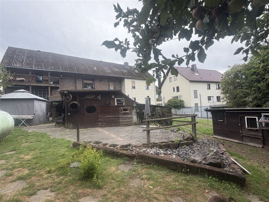 R�ckseite Einfamilienhaus Fluterschen
